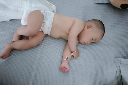 临夏宝宝发烧可以吹空调吗